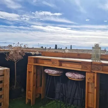 The Cozy Center 아파트 프롱티냥